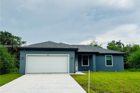 House in LaBelle, Florida 3 bedrooms № 2053710 - photo 2