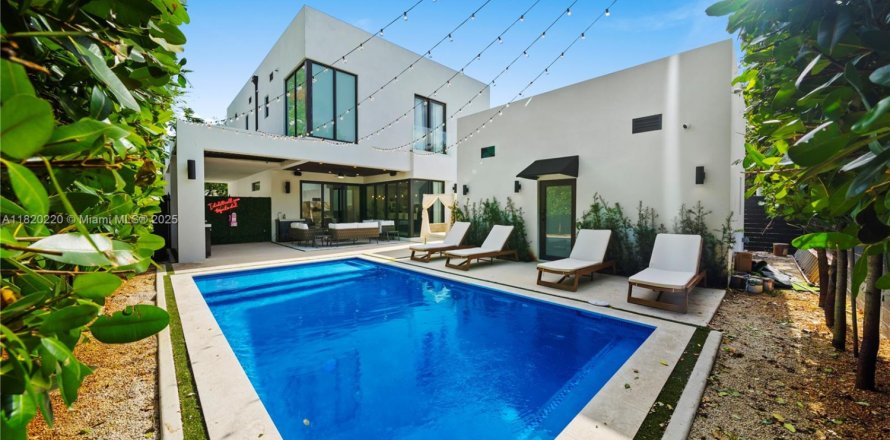 Casa en Miami, Florida 6 dormitorios № 1779540