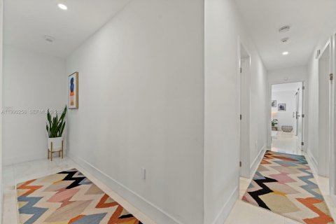House in Palmetto Bay, Florida 4 bedrooms, 237.09 sq.m. № 2074112 - photo 27