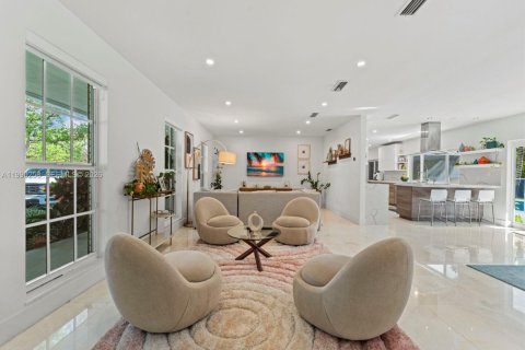 House in Palmetto Bay, Florida 4 bedrooms, 237.09 sq.m. № 2074112 - photo 7