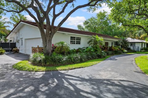 House in Palmetto Bay, Florida 4 bedrooms, 237.09 sq.m. № 2074112 - photo 5