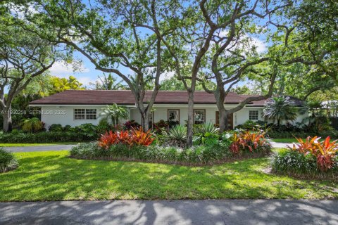 House in Palmetto Bay, Florida 4 bedrooms, 237.09 sq.m. № 2074112 - photo 3