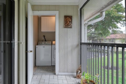 Copropriété à vendre à Tamarac, Floride: 2 chambres, 108.05 m2 № 2036520 - photo 17