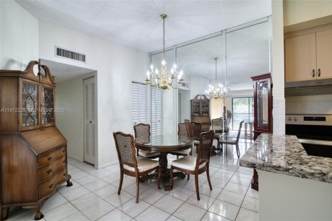 Copropriété à vendre à Tamarac, Floride: 2 chambres, 108.05 m2 № 2036520 - photo 6
