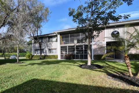 Copropriété à vendre à Tamarac, Floride: 2 chambres, 108.05 m2 № 2036520 - photo 3