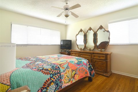 Copropriété à vendre à Tamarac, Floride: 2 chambres, 108.05 m2 № 2036520 - photo 12