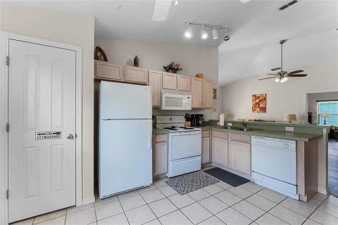 House in Davenport, Florida 5 bedrooms, 166.3 sq.m. № 1840592 - photo 3
