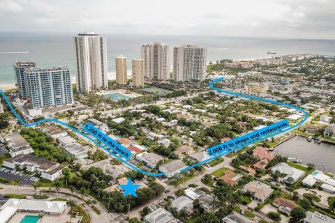 Commercial property in Riviera Beach, Florida № 2146893