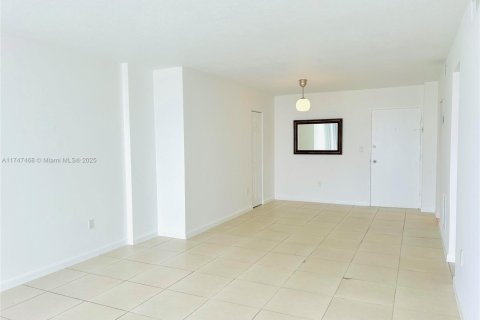 Condominio en venta en North Bay Village, Florida, 1 dormitorio, 87.33 m2 № 1693559 - foto 13