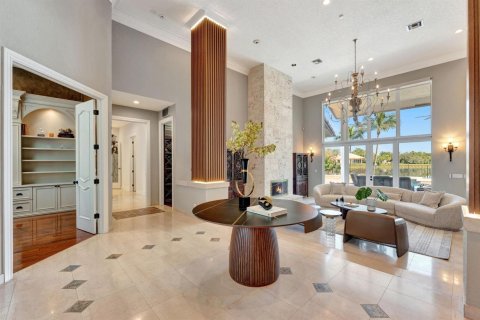 House in Weston, Florida 5 bedrooms, 456.89 sq.m. № 2247046 - photo 12