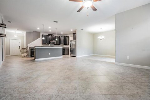 Townhouse in Lutz, Florida 3 bedrooms, 213.95 sq.m. № 1876245 - photo 12