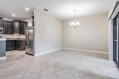 Townhouse in Lutz, Florida 3 bedrooms, 213.95 sq.m. № 1876245 - photo 13