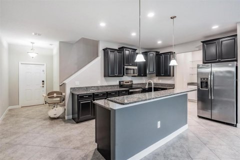 Townhouse in Lutz, Florida 3 bedrooms, 213.95 sq.m. № 1876245 - photo 6