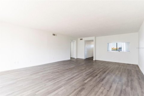 Condominio en venta en Clearwater, Florida, 2 dormitorios, 126.63 m2 № 2232883 - foto 14