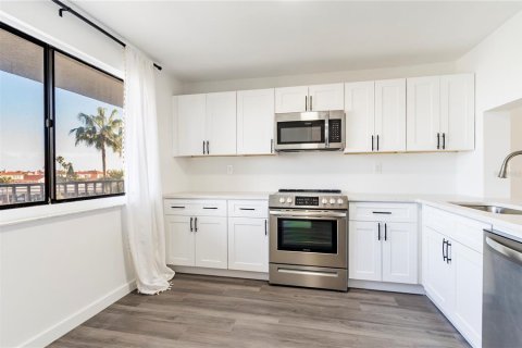 Condominio en venta en Clearwater, Florida, 2 dormitorios, 126.63 m2 № 2232883 - foto 7