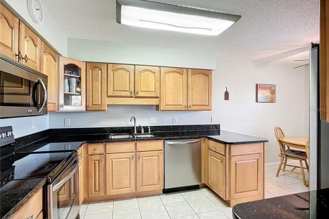 Condo in Palmetto, Florida, 3 bedrooms  № 1654571 - photo 18