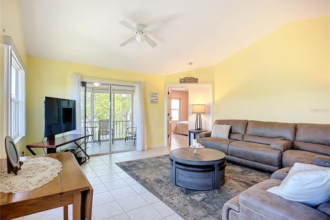 Condo in Palmetto, Florida, 3 bedrooms  № 1654571 - photo 14