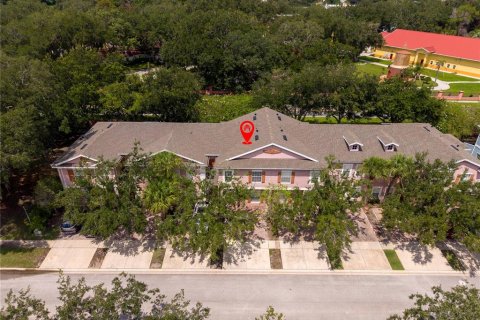 Touwnhouse à vendre à Kissimmee, Floride: 4 chambres, 151.99 m2 № 2314555 - photo 3