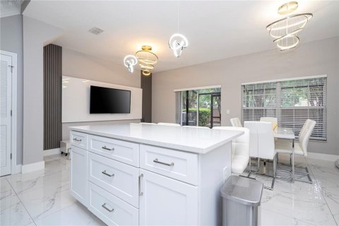 Touwnhouse à vendre à Kissimmee, Floride: 4 chambres, 151.99 m2 № 2314555 - photo 25