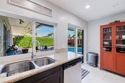 Casa en venta en Weston, Florida, 4 dormitorios, 192.4 m2 № 1872599 - foto 22
