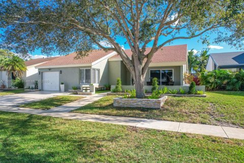 Casa en venta en Weston, Florida, 4 dormitorios, 192.4 m2 № 1872599 - foto 3