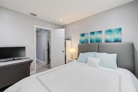 Casa en venta en Weston, Florida, 4 dormitorios, 192.4 m2 № 1872599 - foto 29