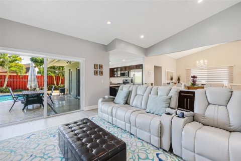 Casa en venta en Weston, Florida, 4 dormitorios, 192.4 m2 № 1872599 - foto 17