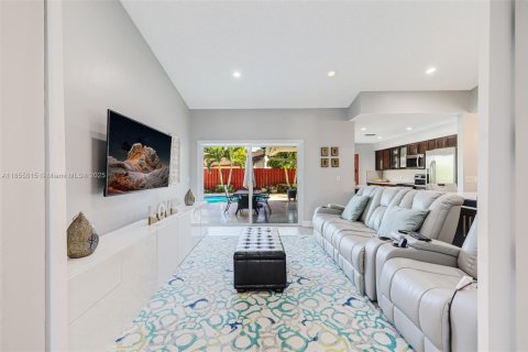 Casa en venta en Weston, Florida, 4 dormitorios, 192.4 m2 № 1872599 - foto 15