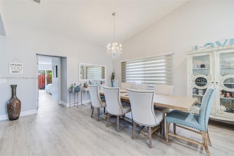Casa en venta en Weston, Florida, 4 dormitorios, 192.4 m2 № 1872599 - foto 8