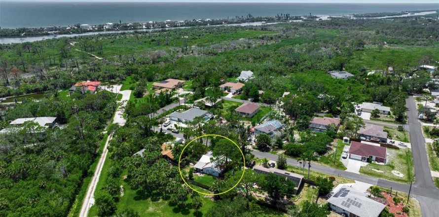 House in Venice, Florida 3 bedrooms, 123.1 sq.m. № 1747491