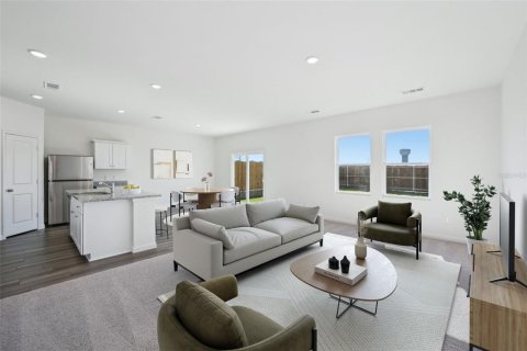 House in DeLand, Florida 4 bedrooms, 209.77 sq.m. № 2280115 - photo 7