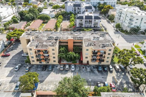 Copropriété à vendre à Miami, Floride: 2 chambres, 74.41 m2 № 1770851 - photo 16