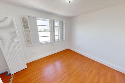 Copropriété à vendre à Miami, Floride: 2 chambres, 74.41 m2 № 1770851 - photo 6