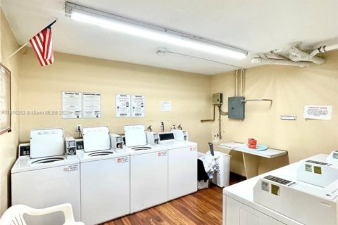 Copropriété à vendre à Miami, Floride: 2 chambres, 74.41 m2 № 1770851 - photo 15