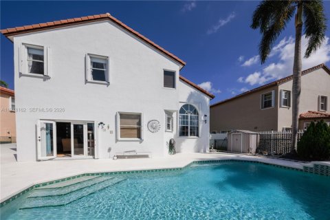 Casa en venta en Pembroke Pines, Florida, 4 dormitorios, 240.34 m2 № 2042607 - foto 5