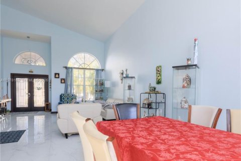 Casa en venta en Pembroke Pines, Florida, 4 dormitorios, 240.34 m2 № 2042607 - foto 30