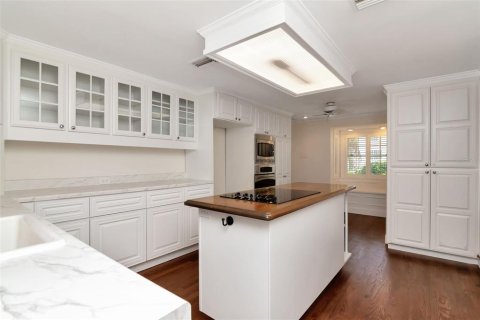 Villa ou maison à vendre à Tampa, Floride: 4 chambres, 311.41 m2 № 1785606 - photo 27