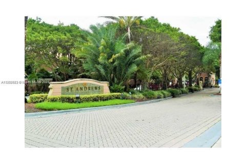 Copropriété à louer à Miramar, Floride: 2 chambres, 91.32 m2 № 1689475 - photo 1