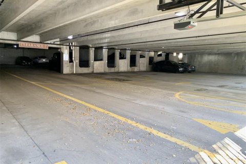Condo in Tampa, Florida, 1 bedroom  № 2238638 - photo 27