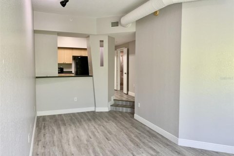 Condo in Tampa, Florida, 1 bedroom  № 2238638 - photo 9