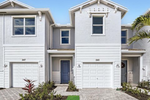 Townhouse in Port St. Lucie, Florida 3 bedrooms, 169.18 sq.m. № 2176412