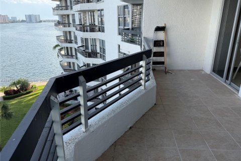 Купить кондоминиум в Авентура, Флорида 1 спальня, 97.55м2, № 2041854 - фото 13