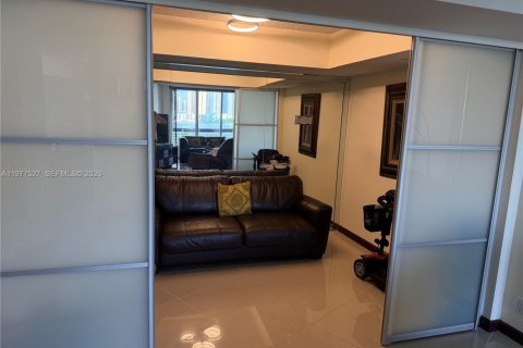 Купить кондоминиум в Авентура, Флорида 1 спальня, 97.55м2, № 2041854 - фото 10