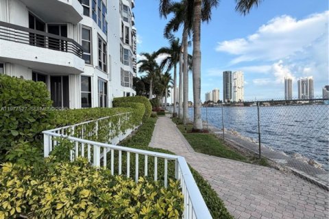 Купить кондоминиум в Авентура, Флорида 1 спальня, 97.55м2, № 2041854 - фото 26