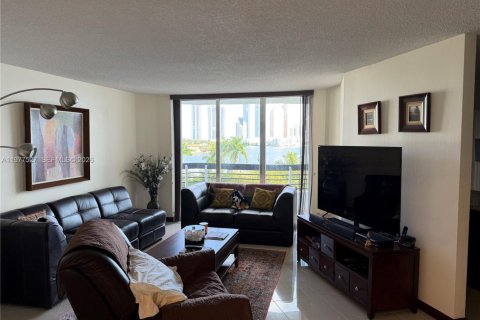 Купить кондоминиум в Авентура, Флорида 1 спальня, 97.55м2, № 2041854 - фото 20