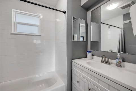 Propiedad comercial en venta en Edgewater, Florida № 1826321 - foto 13