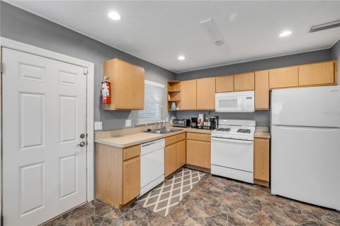 Propiedad comercial en venta en Edgewater, Florida № 1826321 - foto 19