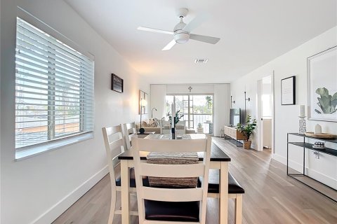Copropriété à vendre à Venice, Floride: 2 chambres, 87.42 m2 № 2097678 - photo 13