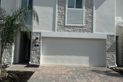 Adosado en alquiler en Davenport, Florida, 4 dormitorios, 181.53 m2 № 1919649 - foto 1