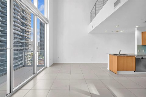 Condo in Miami, Florida, 1 bedroom  № 1998924 - photo 11